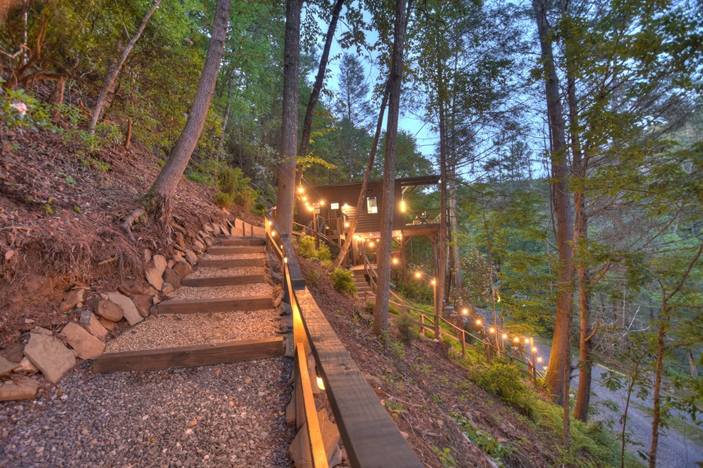 372 Flat Creek River Road Blue Ridge, GA 30513 - Photo 28 of 35 Gallery Image 28