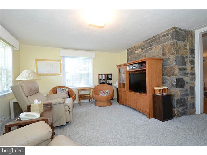 954 Remington Road Wynnewood, PA 19096 - Photo 4 of 16 Enclosed Porch