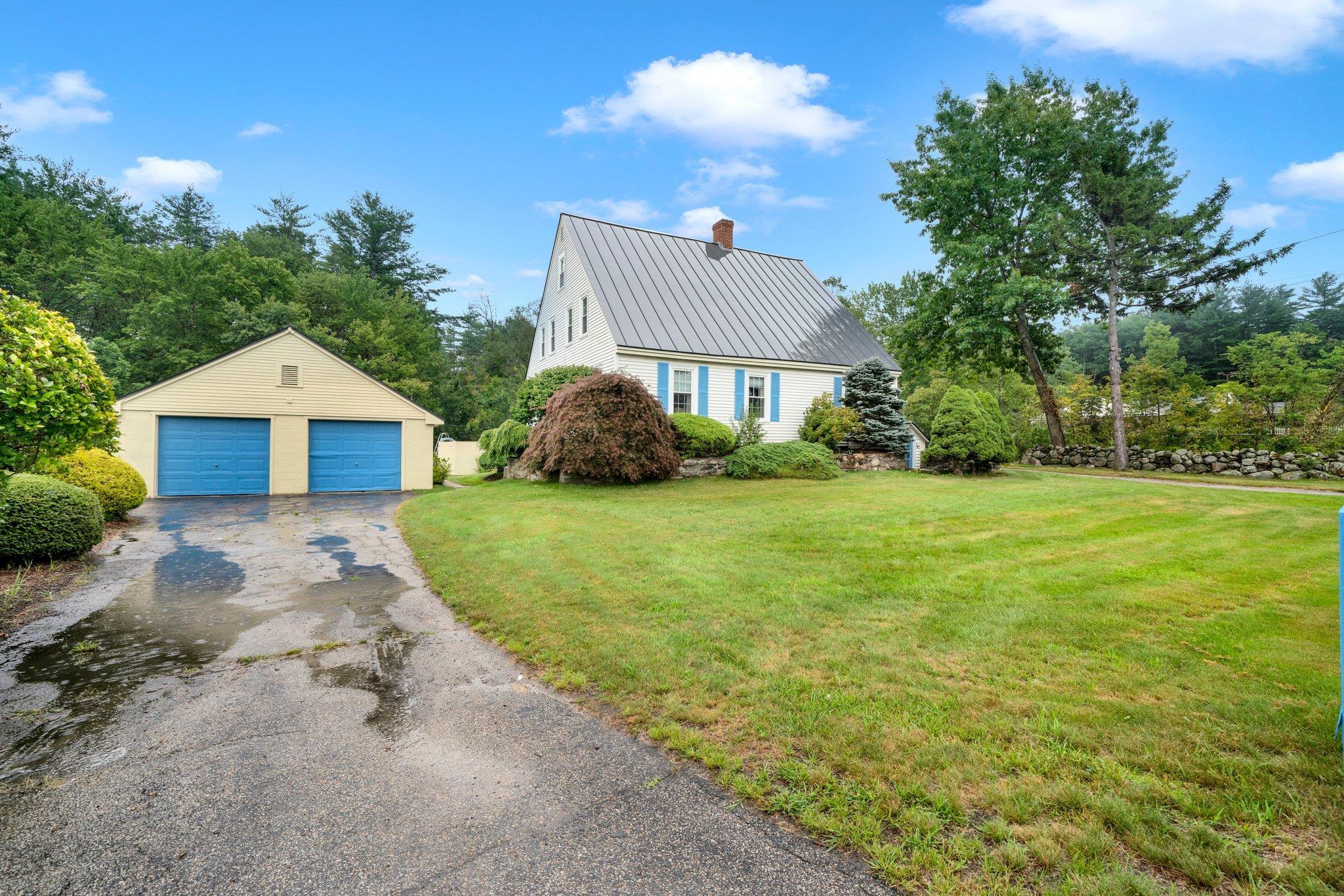 83 Daniel Plummer Road Goffstown, NH 03045 - Photo 3 of 36