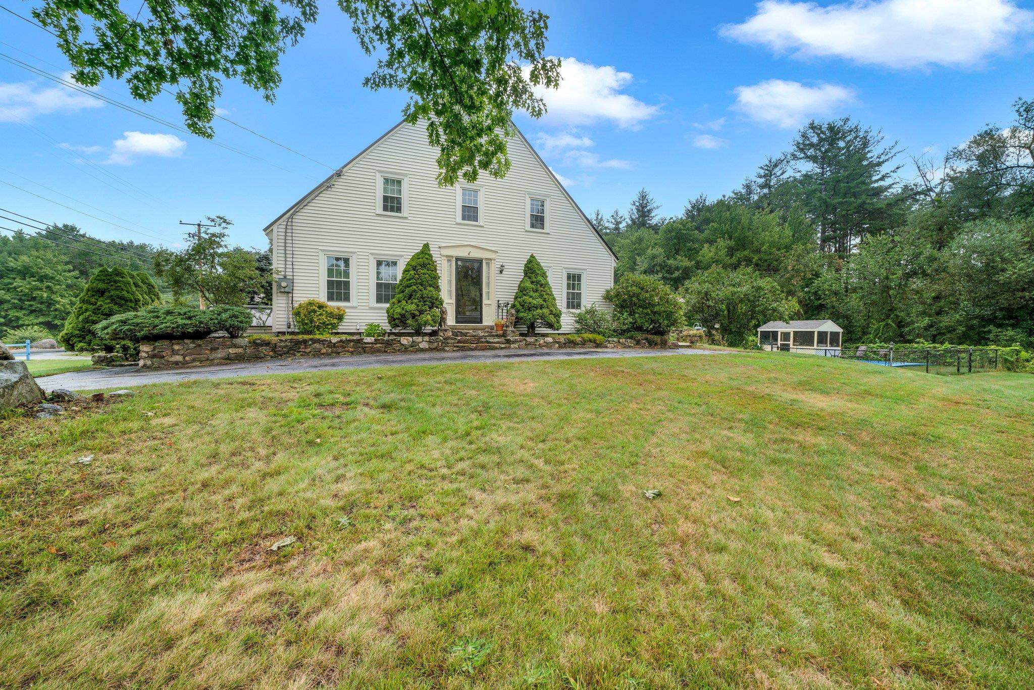 83 Daniel Plummer Road Goffstown, NH 03045 - Photo 4 of 36