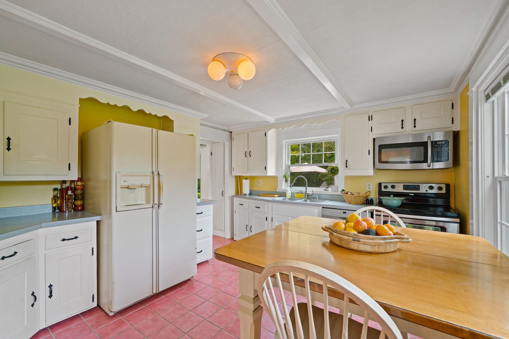 83 Daniel Plummer Road Goffstown, NH 03045 - Photo 6 of 36