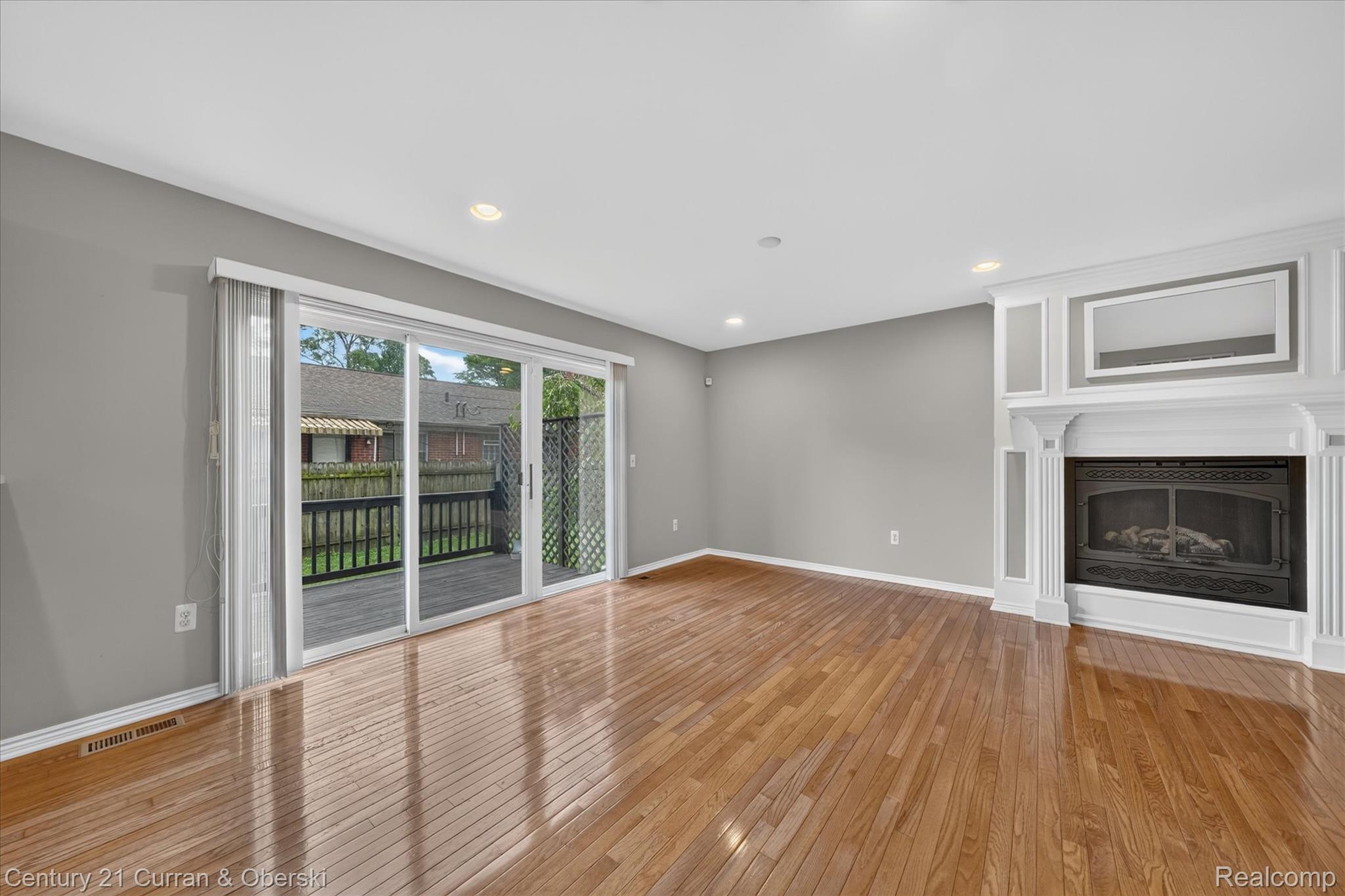 3813 South Rochester Road Royal Oak, MI 48073 - Photo 7 of 42