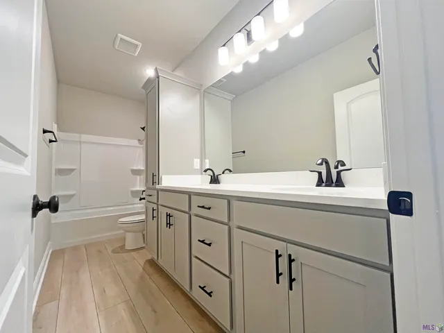 $337,665 | 23119 Waterbuck Lake Court, Denham Springs, LA 70726