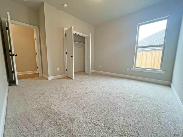 $337,665 | 23119 Waterbuck Lake Court, Denham Springs, LA 70726