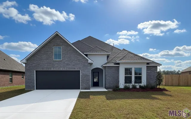 $337,665 | 23119 Waterbuck Lake Court, Denham Springs, LA 70726