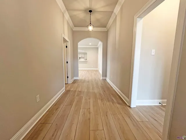 $337,665 | 23119 Waterbuck Lake Court, Denham Springs, LA 70726