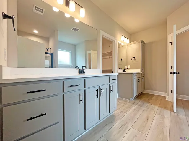 $337,665 | 23119 Waterbuck Lake Court, Denham Springs, LA 70726