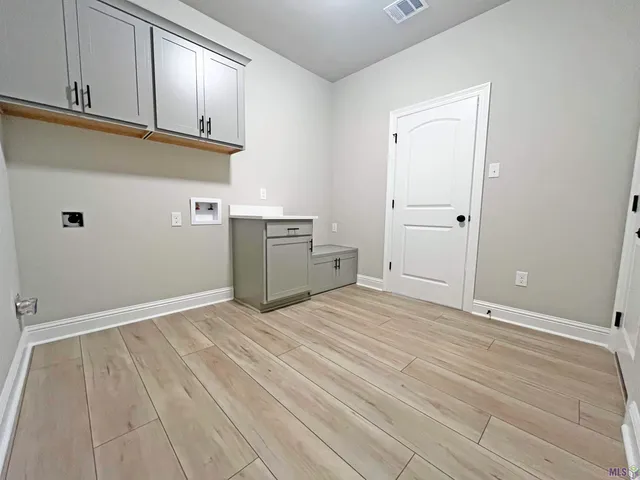 $337,665 | 23119 Waterbuck Lake Court, Denham Springs, LA 70726