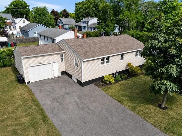 $550,000 | 6 Bristol Street, Lowell, MA 01852