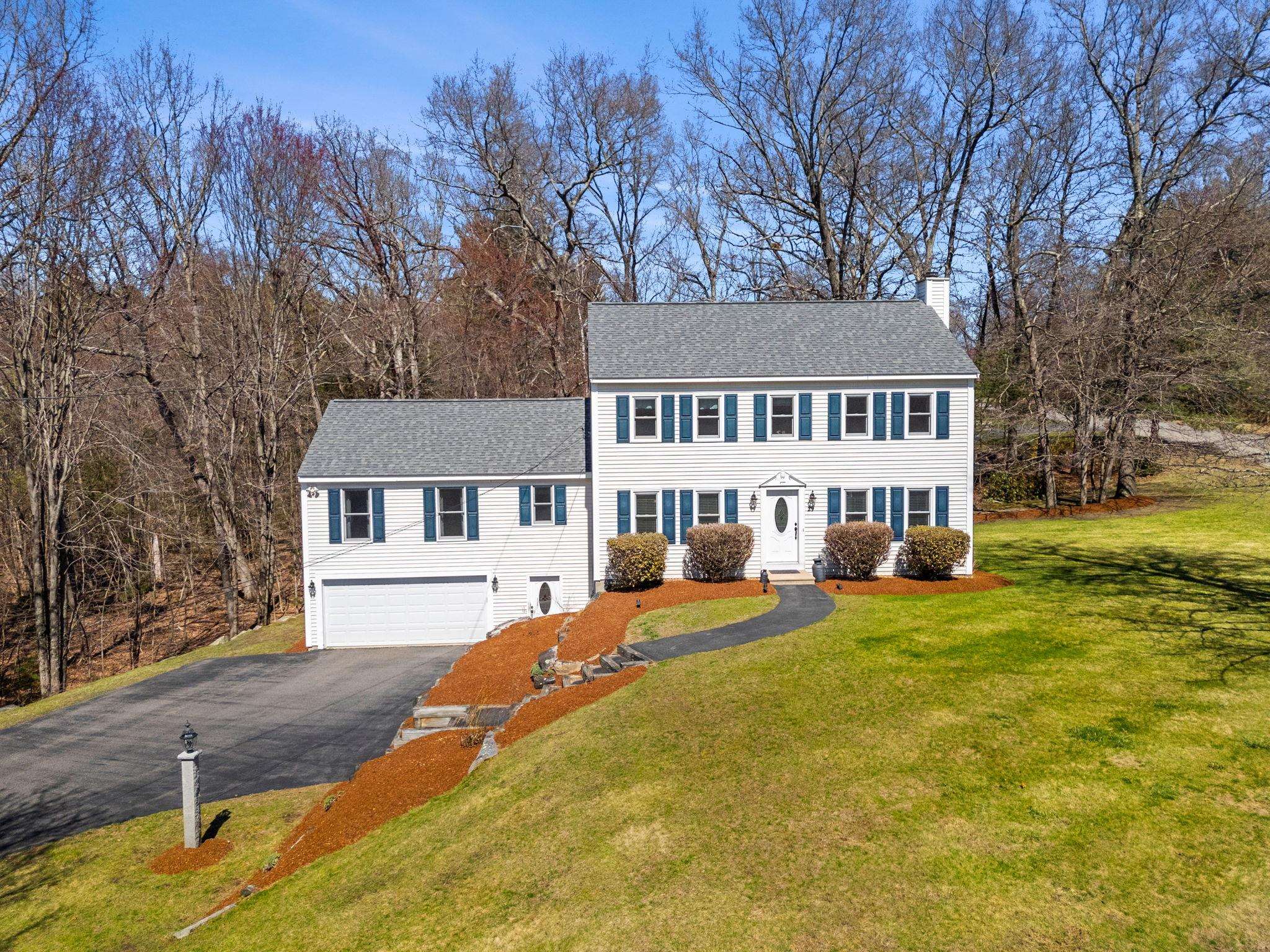 29 Greenwich Road Litchfield, NH 03052 - Photo 1 of 48