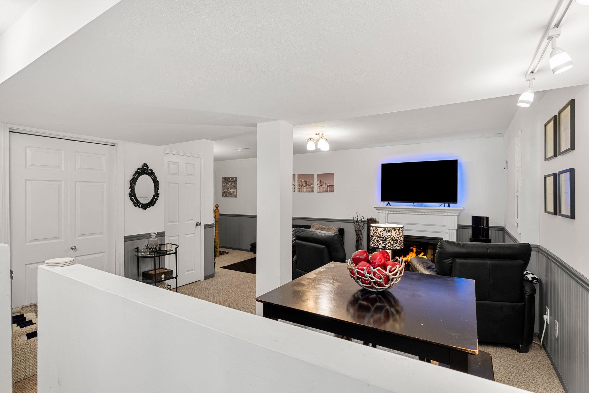 29 Greenwich Road Litchfield, NH 03052 - Photo 39 of 48
