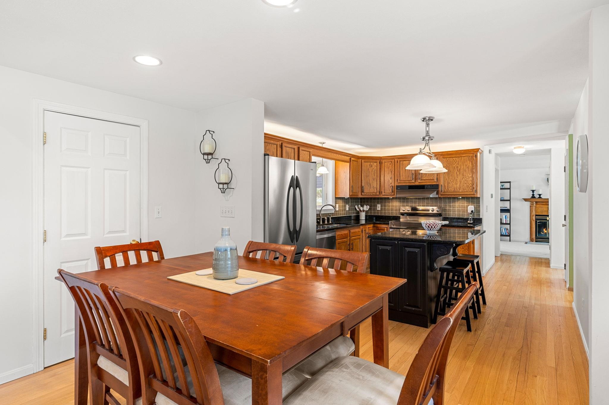 29 Greenwich Road Litchfield, NH 03052 - Photo 8 of 48