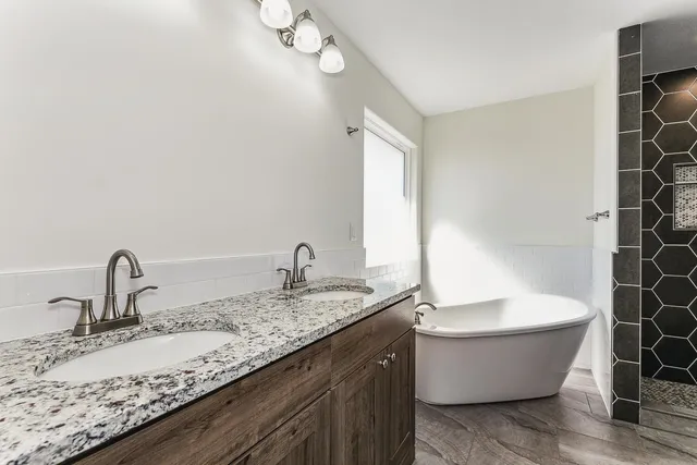 $449,000 | 518 North Backwoods Court, Valley Center, KS 67147