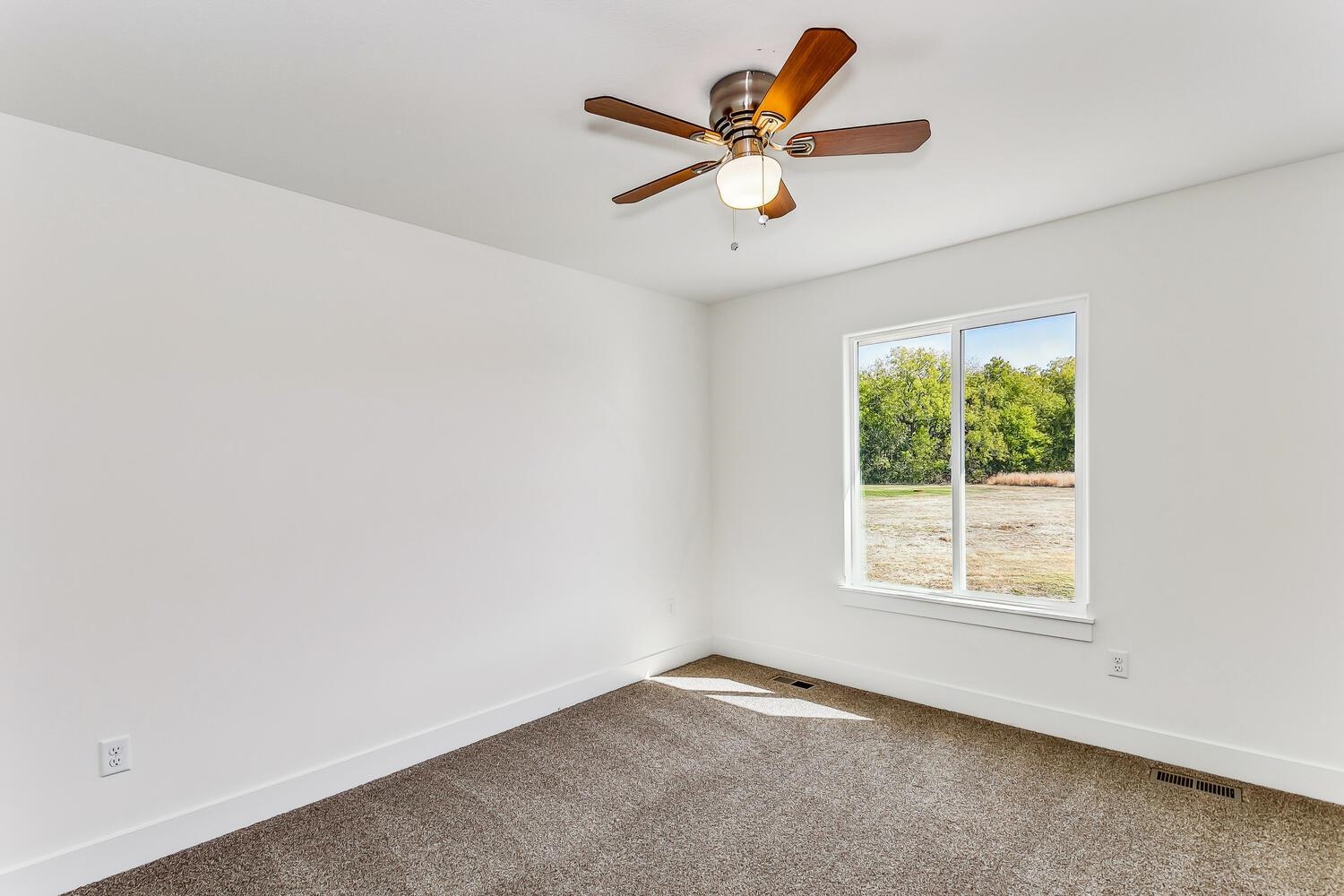 518 North Backwoods Court Valley Center, KS 67147 - Photo 16 of 35