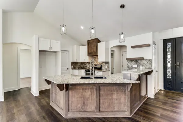 $449,000 | 518 North Backwoods Court, Valley Center, KS 67147