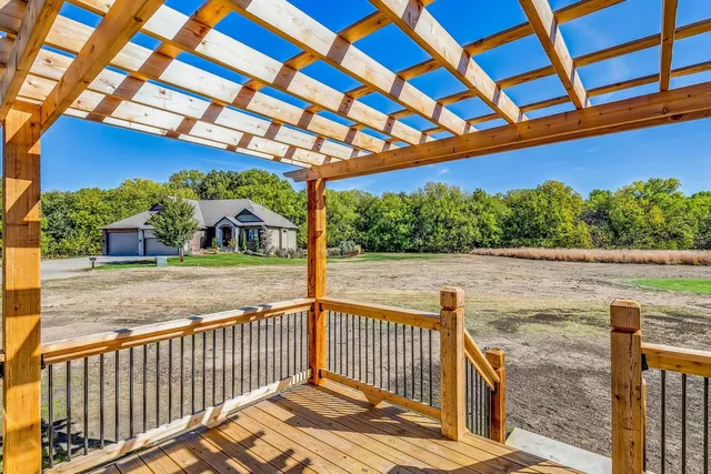 $449,000 | 518 North Backwoods Court, Valley Center, KS 67147