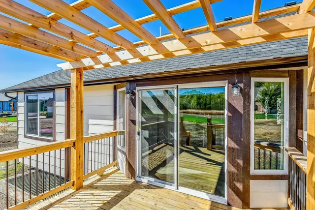 $449,000 | 518 North Backwoods Court, Valley Center, KS 67147