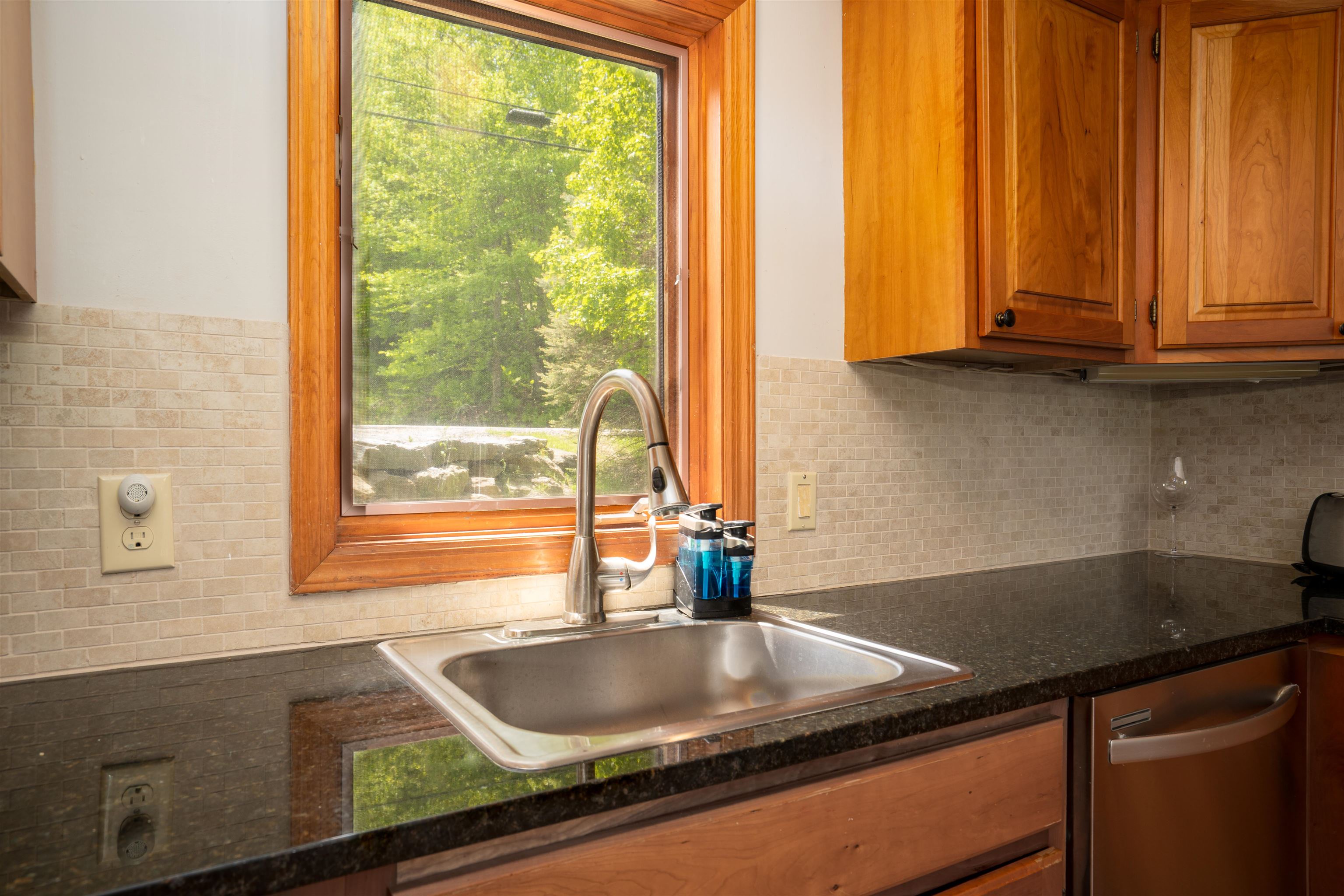 25 Benson Fuller Drive Winhall, VT 05340 - Photo 8 of 38