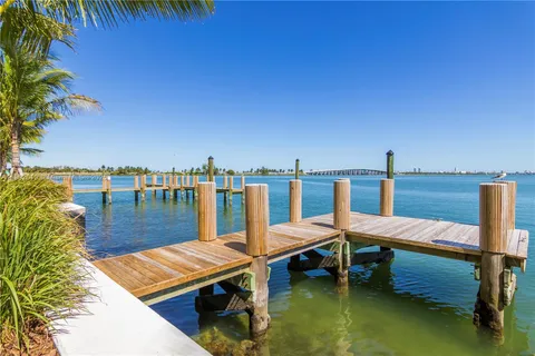 $865,000 | 3131 Northeast 7th Avenue, Unit 2202, Miami, FL 33137