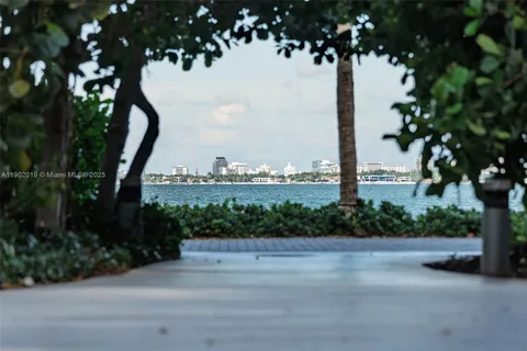 $865,000 | 3131 Northeast 7th Avenue, Unit 2202, Miami, FL 33137