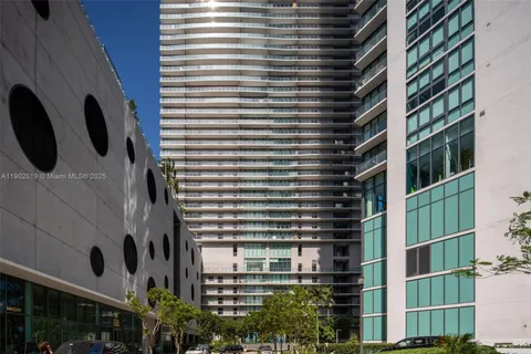 $865,000 | 3131 Northeast 7th Avenue, Unit 2202, Miami, FL 33137