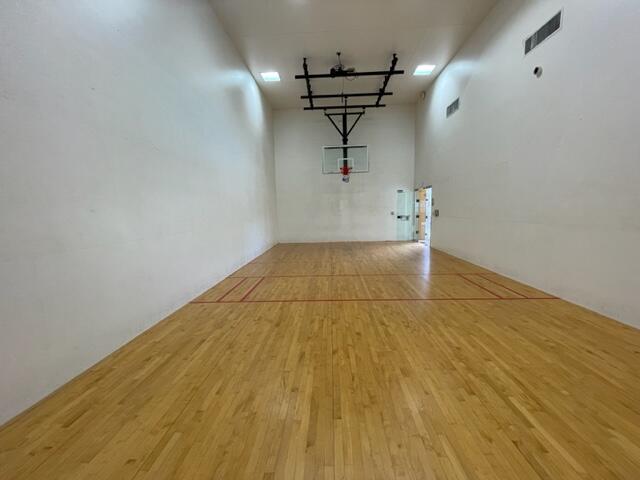 401 Villa Circle Boynton Beach, FL 33435 - Photo 42 of 58 Mirabella Basketball court 2023-2