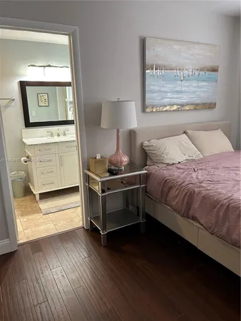 $2,850 | 5555 Ludlam Road, Unit 501, South Miami, FL 33155