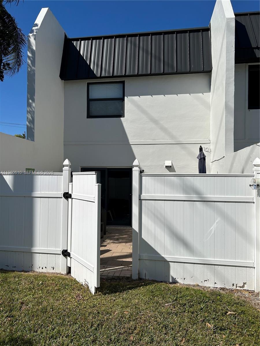 5555 Ludlam Road, Unit 501 South Miami, FL 33155 - Photo 18 of 20