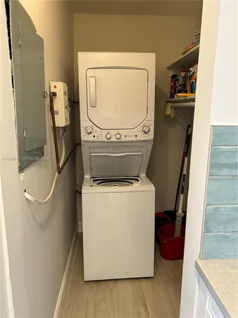 $2,850 | 5555 Ludlam Road, Unit 501, South Miami, FL 33155