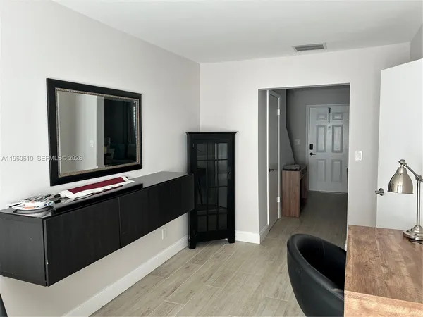 $2,850 | 5555 Ludlam Road, Unit 501, South Miami, FL 33155
