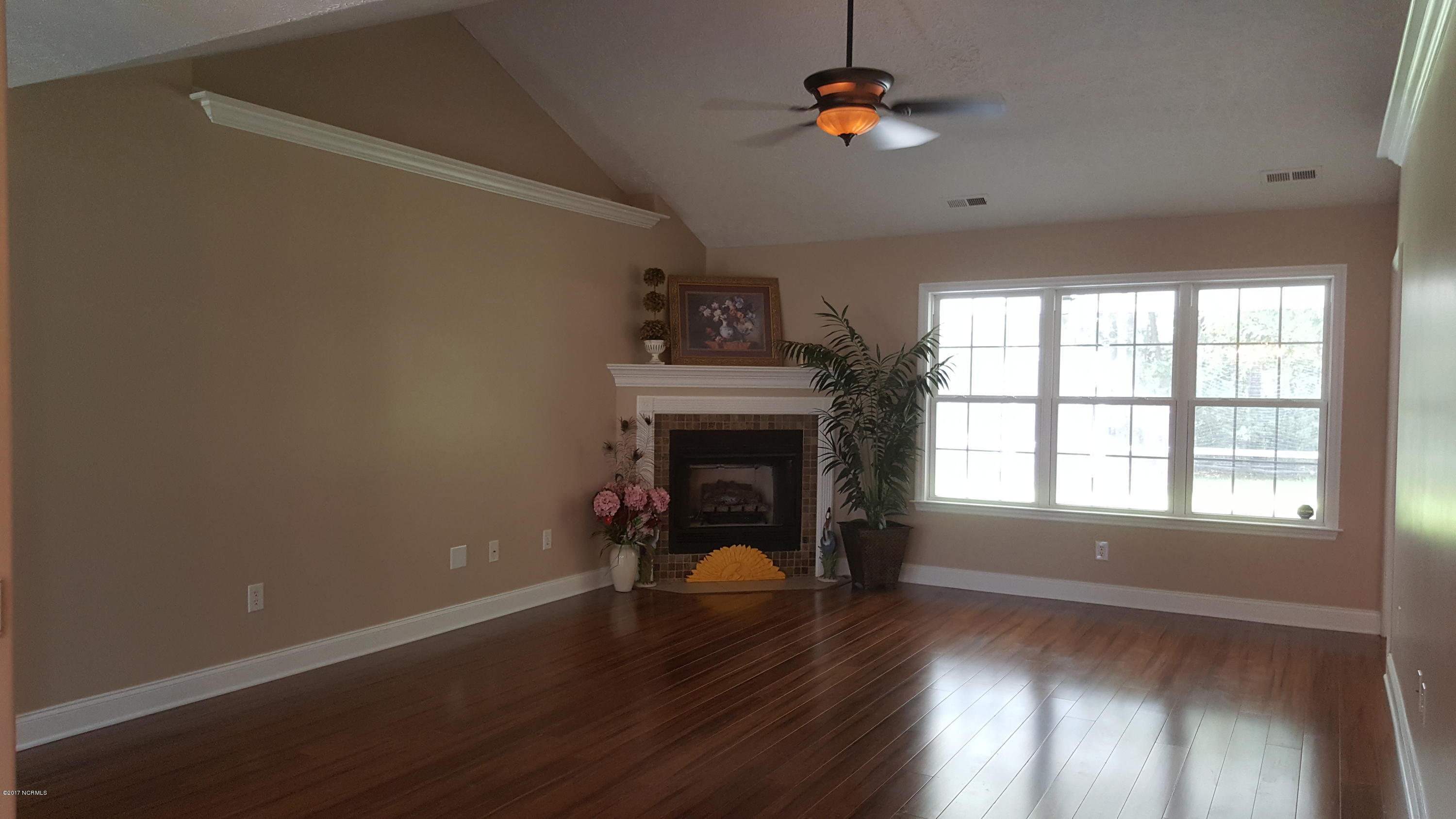 104 Sand Run Road Havelock, NC 28532 - Photo 3 of 34 living room