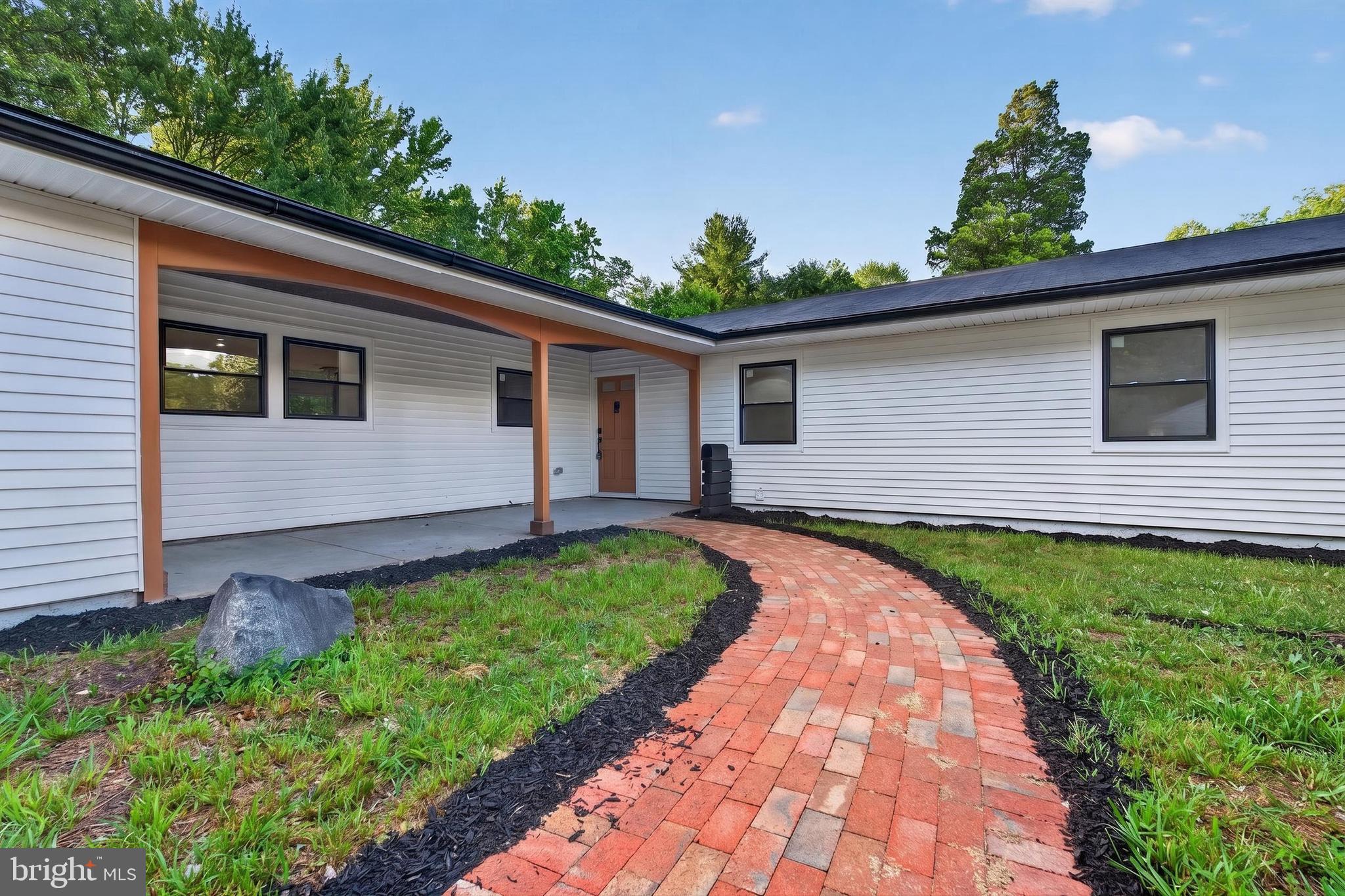 9200 Pleasant Court Laurel, MD 20708 - Photo 3 of 53