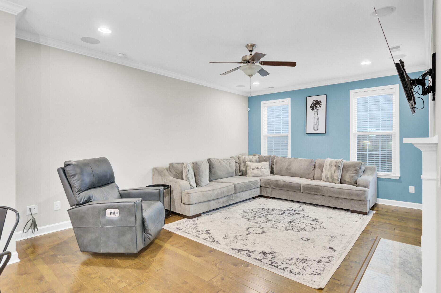 242 Saxony Loop Summerville, SC 29486 - Photo 4 of 60 18_18_mls