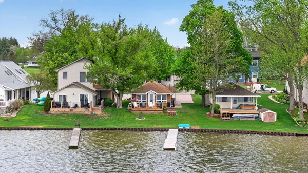 $329,900 | 246 Ackerson Lake Drive, Jackson, MI 49201