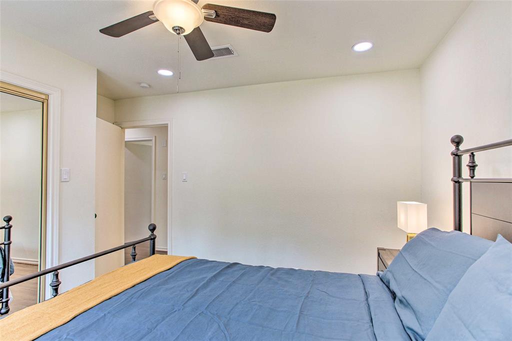 997 Tanglewood Trail Pottsboro, TX 75076 - Photo 23 of 35 Bedroom with visible vents, ceiling fan, and recessed lighting