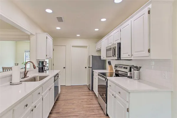 $2,150 | 997 Tanglewood Trail, Pottsboro, TX 75076