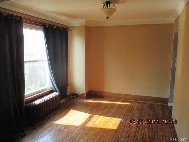 108 Oak Street River Rouge, MI 48218 - Photo 2 of 13 IMG_6323.jpg