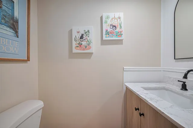 $235,000 | 674 South Ripple Creek Drive, Unit 674, Houston, TX 77057