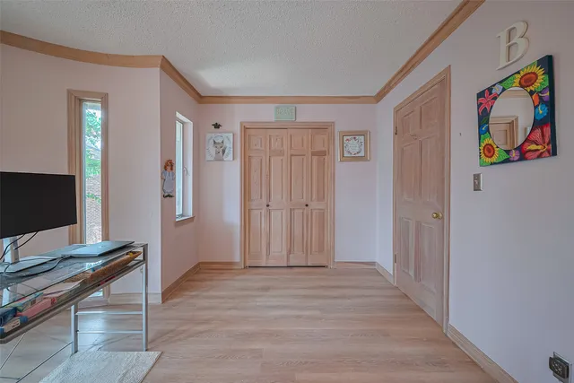 $235,000 | 674 South Ripple Creek Drive, Unit 674, Houston, TX 77057