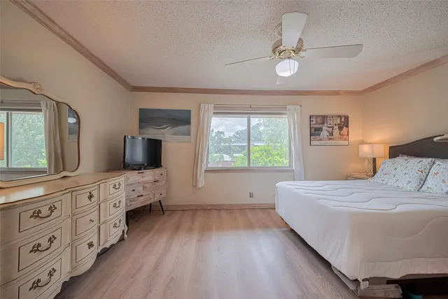 $235,000 | 674 South Ripple Creek Drive, Unit 674, Houston, TX 77057