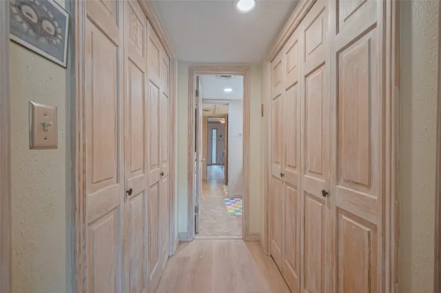 $235,000 | 674 South Ripple Creek Drive, Unit 674, Houston, TX 77057