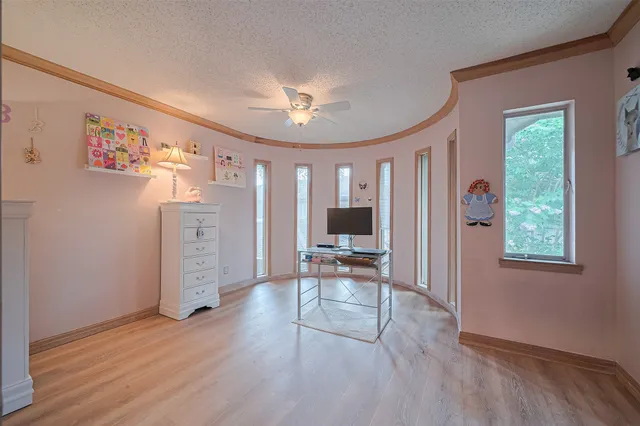 $235,000 | 674 South Ripple Creek Drive, Unit 674, Houston, TX 77057