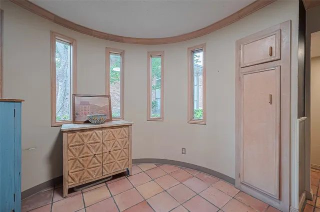 $235,000 | 674 South Ripple Creek Drive, Unit 674, Houston, TX 77057