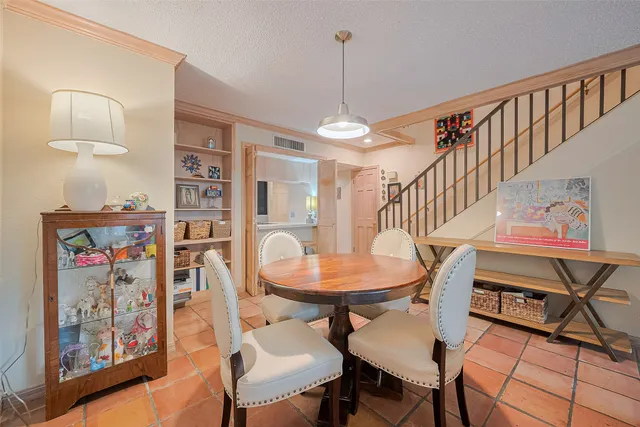 $235,000 | 674 South Ripple Creek Drive, Unit 674, Houston, TX 77057