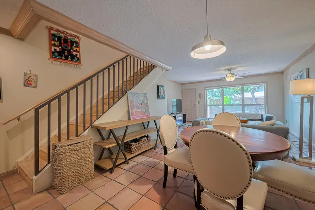 $235,000 | 674 South Ripple Creek Drive, Unit 674, Houston, TX 77057