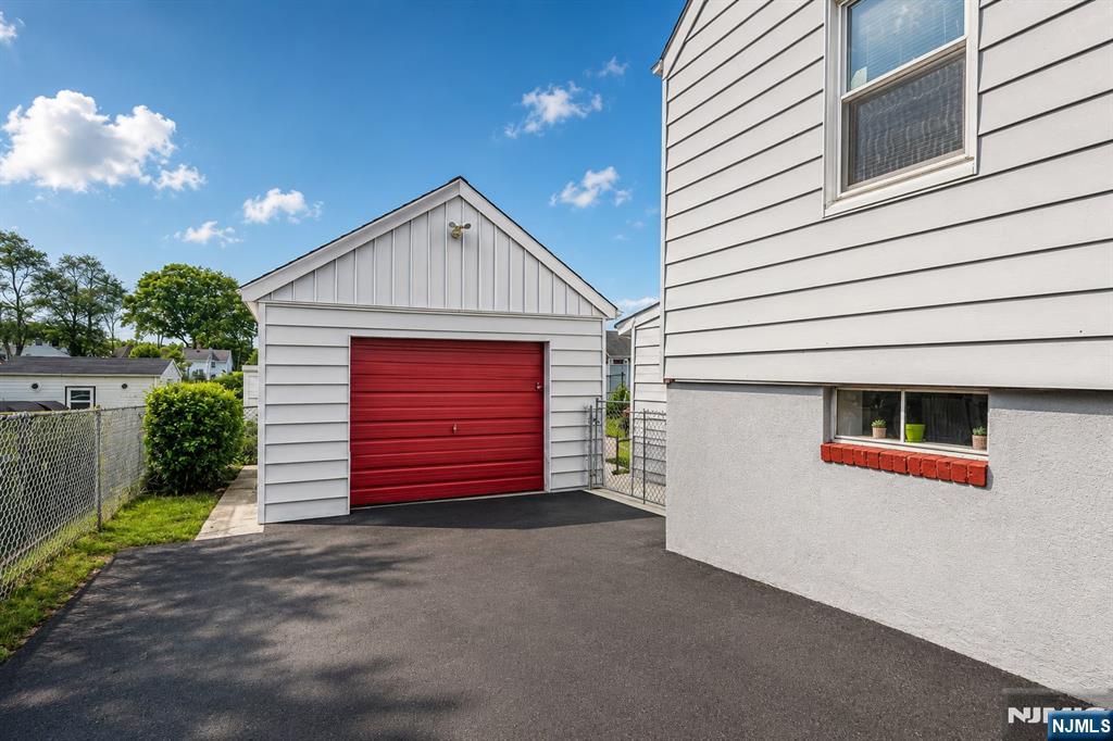42 Long Valley Road Lodi, NJ 07644 - Photo 2 of 32