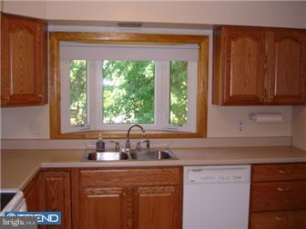 10 Old Forge Road Pennsville, NJ 08070 - Photo 7 of 9 Kitchen