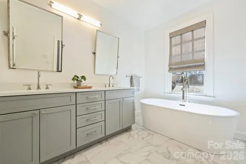 $1,400,000 | 1244 Dilworth Crescent Row, Charlotte, NC 28203