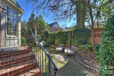 $1,400,000 | 1244 Dilworth Crescent Row, Charlotte, NC 28203