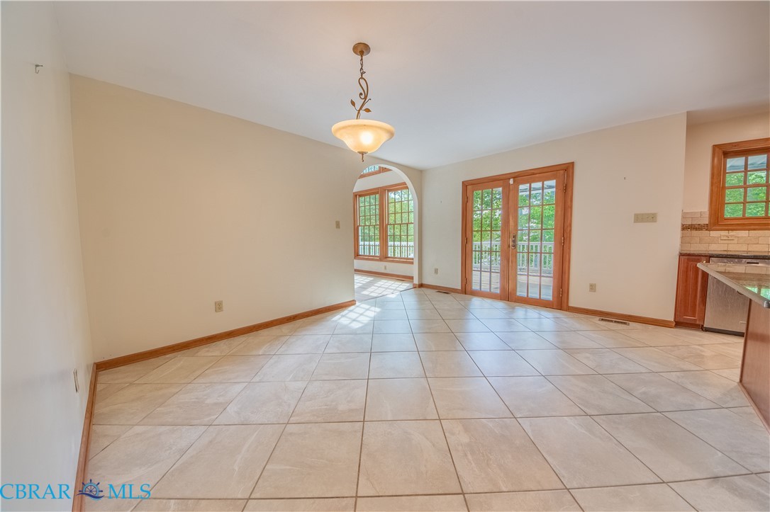 319 Parrotts Cove Road Water View, VA 23180 - Photo 9 of 41